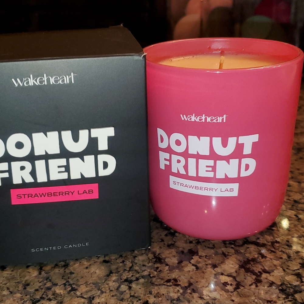Wakeheart Donut Friend Strawberry Lab Candle